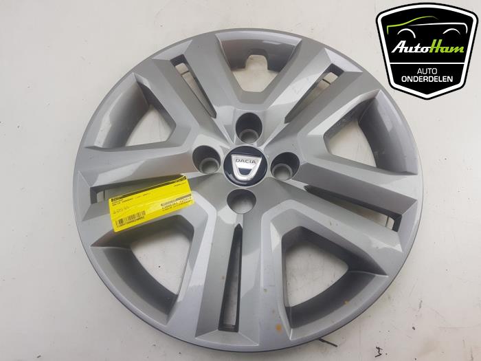 Wheel cover (spare) from a Dacia Sandero III 1.0 TCe 90 12V 2021