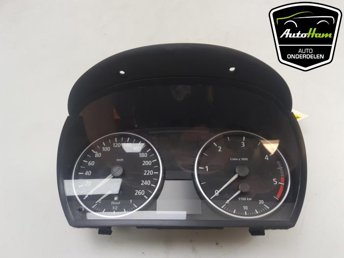 Instrument panel from a BMW 3 serie Touring (E91) 318d 16V 2006