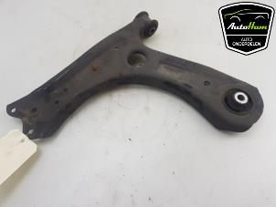 Used Front wishbone, left Skoda Fabia III Combi (NJ5) 1.0 12V Greentech Price € 25,00 Margin scheme offered by AutoHam