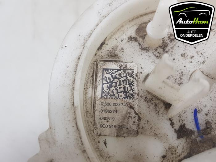Benzinpumpe van een Skoda Fabia III Combi (NJ5) 1.0 12V Greentech 2019