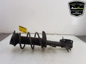 Used Fronts shock absorber, left Renault Clio IV Estate/Grandtour (7R) 0.9 Energy TCE 90 12V Price € 50,00 Margin scheme offered by AutoHam