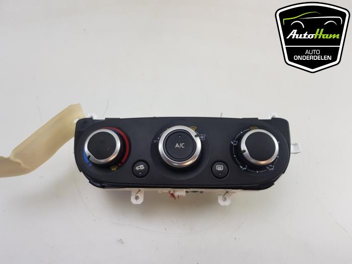 Heater control panel from a Renault Clio IV Estate/Grandtour (7R) 0.9 Energy TCE 90 12V 2020