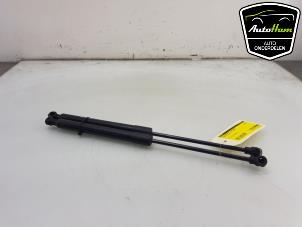 Used Set of tailgate gas struts Renault Clio IV Estate/Grandtour (7R) 0.9 Energy TCE 90 12V Price € 25,00 Margin scheme offered by AutoHam