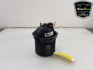 Used Heating and ventilation fan motor Renault Clio IV Estate/Grandtour (7R) 0.9 Energy TCE 90 12V Price € 30,00 Margin scheme offered by AutoHam