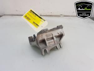 Used Gearbox mount Renault Clio IV Estate/Grandtour (7R) 0.9 Energy TCE 90 12V Price € 20,00 Margin scheme offered by AutoHam