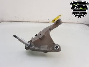 Used Gearbox mount Renault Clio IV Estate/Grandtour (7R) 0.9 Energy TCE 90 12V Price € 20,00 Margin scheme offered by AutoHam