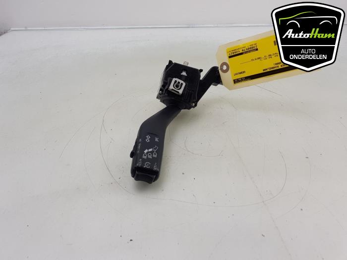 Indicator switch from a Seat Altea XL (5P5) 1.4 TSI 16V 2008