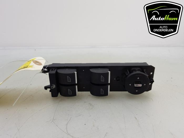 Usados Interruptor de ventanilla eléctrica Ford C-Max (DXA) 1.6 TDCi 16V Precio € 30,00 Norma de margen ofrecido por AutoHam