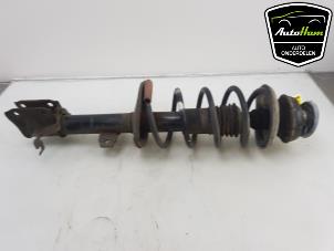 Used Fronts shock absorber, left Dacia Duster (HS) 1.2 TCE 16V Price € 75,00 Margin scheme offered by AutoHam