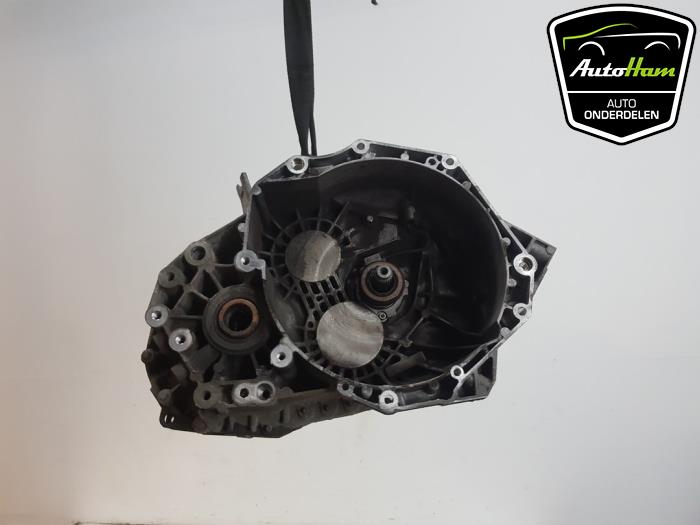 Gearbox from a Opel Astra K 1.6 CDTI 110 16V 2017