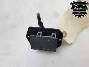Used Heater resistor Toyota Yaris III (P13) 1.4 D-4D-F Price € 10,00 Margin scheme offered by AutoHam