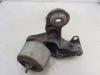 Engine mount from a Audi A4 Cabriolet (B6), 2002 / 2005 2.4 V6 30V, Convertible, Petrol, 2.393cc, 125kW (170pk), FWD, BDV, 2002-04 / 2005-12, 8H7 2003