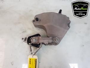 Used Engine mount Mercedes A (W176) 1.6 A-180 16V Price € 25,00 Margin scheme offered by AutoHam