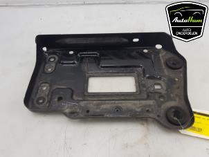 Used Battery box Mercedes A (W176) 1.6 A-180 16V Price € 20,00 Margin scheme offered by AutoHam