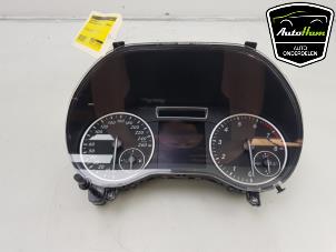 Used Instrument panel Mercedes A (W176) 1.6 A-180 16V Price € 125,00 Margin scheme offered by AutoHam