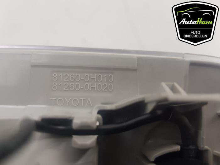 Luz interior delante de un Toyota Aygo (B40) 1.0 12V VVT-i 2019