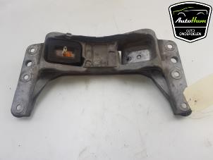 Used Gearbox mount BMW 5 serie Touring (E61) 523i 24V Price € 20,00 Margin scheme offered by AutoHam