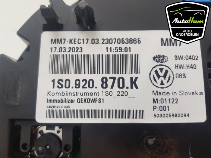 Panel de instrumentación de un Volkswagen Up! (121) 1.0 MPI 12V 2023