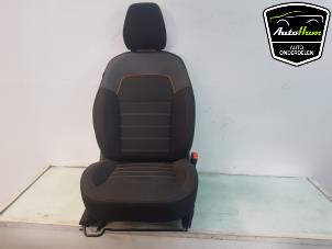 Używane Fotel prawy Dacia Sandero III 1.0 TCe 90 12V Cena € 175,00 Procedura marży oferowane przez AutoHam