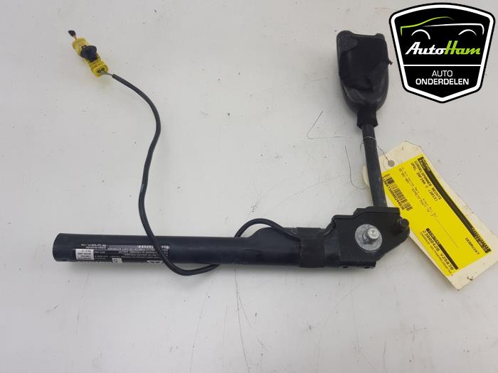 Seatbelt tensioner, right from a Opel Zafira Tourer (P12) 2.0 CDTI 16V 130 Ecotec 2013