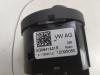 Light switch from a Volkswagen Polo VI (AW1) 1.0 TSI 12V BlueMotion 2020