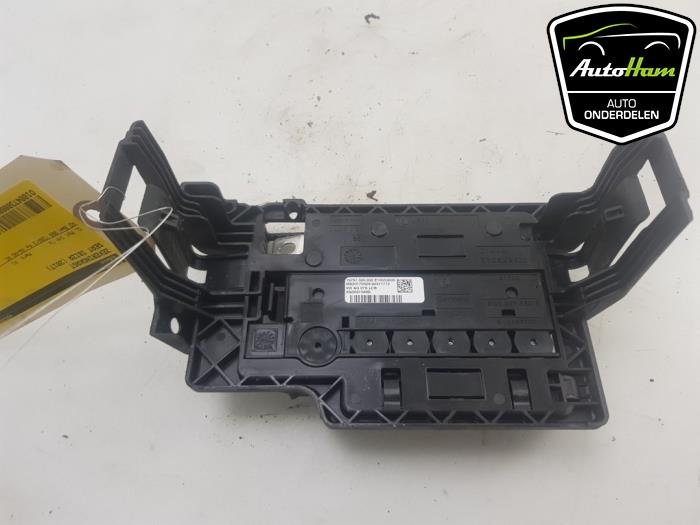 Fuse box Seat Ibiza V 1.0 TSI 12V - 2Q0937548D VW-AG - AutoHam