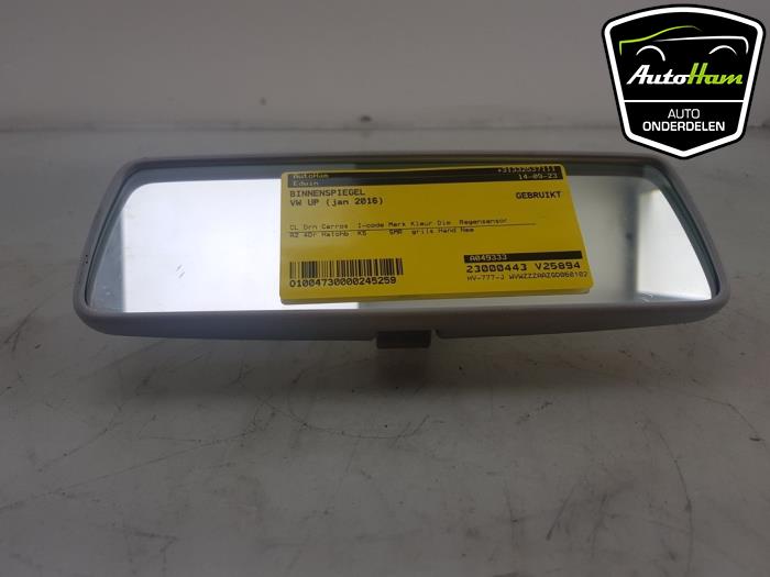 Rear view mirror from a Volkswagen Up! (121) 1.0 12V 60 2016