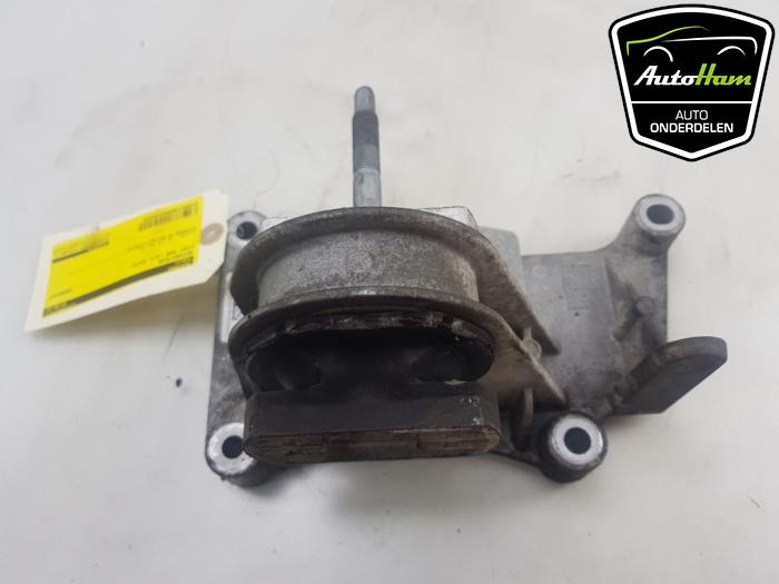 Used Engine mount Fiat 500 (312) 0.9 TwinAir 60 Price € 20,00 Margin scheme offered by AutoHam