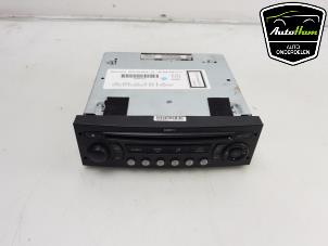Usados Reproductor de CD y radio Peugeot 3008 I (0U/HU) 1.6 16V THP 150 Precio € 75,00 Norma de margen ofrecido por AutoHam