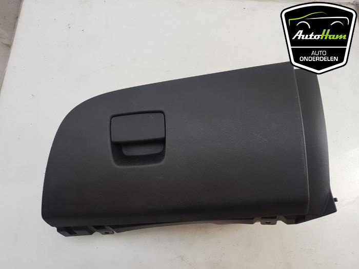Begagnade Handskfack Opel Corsa E 1.0 SIDI Turbo 12V Pris € 30,00 Marginaltabell erbjuds av AutoHam