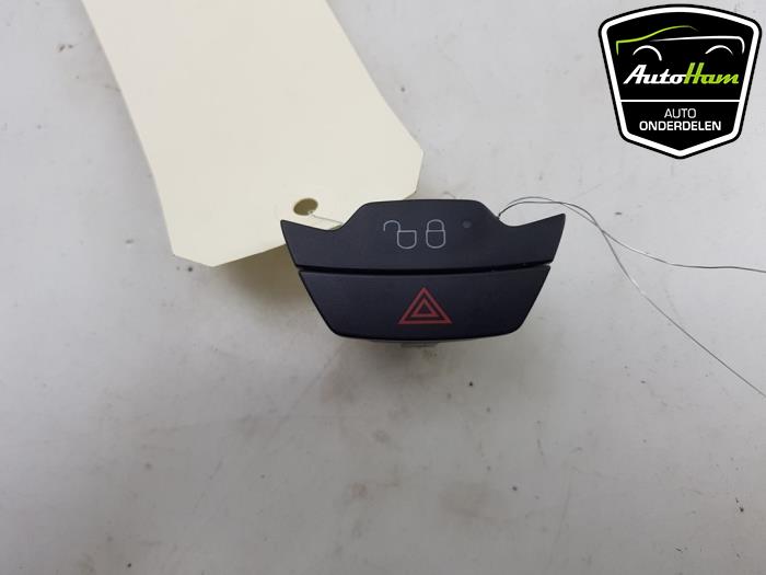 Panic lighting switch from a Ford Transit Connect (PJ2) 1.6 TDCi 16V 95 2015