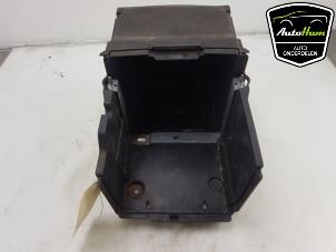 Used Battery box Ford C-Max (DXA) 1.0 Ti-VCT EcoBoost 12V 125 Price € 15,00 Margin scheme offered by AutoHam