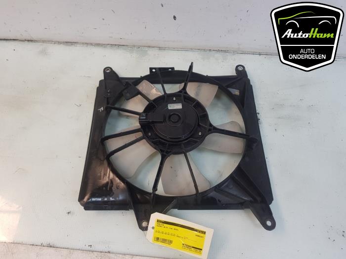 Używane Wentylator Suzuki Alto 1.0 12V Cena € 40,00 Procedura marży oferowane przez AutoHam