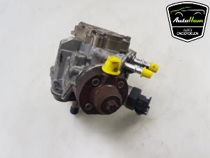 Used Mechanical fuel pump Peugeot Partner (GC/GF/GG/GJ/GK) 1.6 HDI 90 Price € 70,00 Margin scheme offered by AutoHam