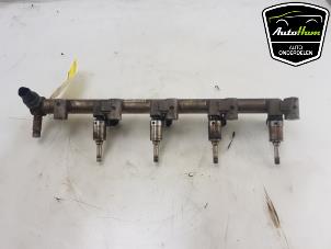 Used Fuel injector nozzle Volvo V70 (BW) 2.0 T 16V Price € 125,00 Margin scheme offered by AutoHam