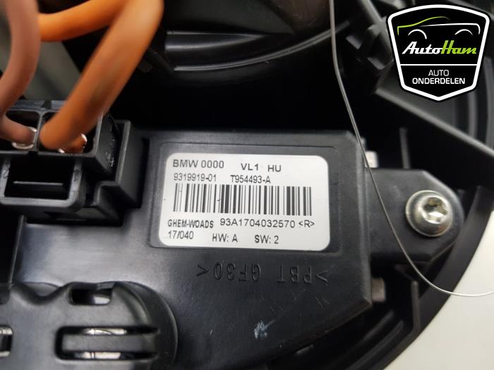 Heating and ventilation fan motor from a BMW 3 serie (F30) 330e 2017