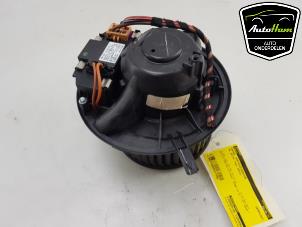 Usados Motor de ventilador de calefactor Volkswagen Jetta IV (162/16A) 1.4 TSI Hybrid 16V Precio € 75,00 Norma de margen ofrecido por AutoHam
