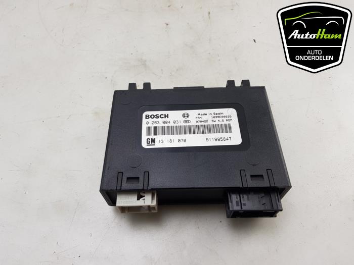 Begagnade PDC-modul Opel Zafira (M75) 2.2 16V Direct Ecotec Pris € 35,00 Marginaltabell erbjuds av AutoHam