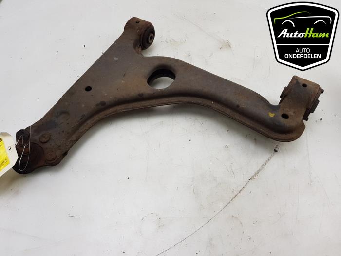 Front wishbone, left from a Opel Zafira (M75) 2.2 16V Direct Ecotec 2007