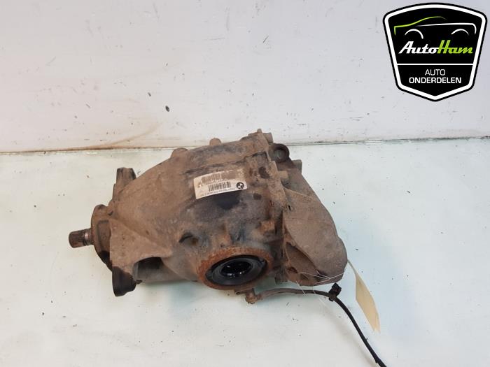 Rear differential from a BMW 3 serie (F30) 330e 2017