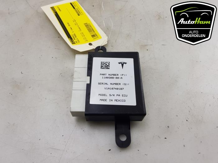 Begagnade PDC-modul Tesla Model S 75 Pris € 70,00 Marginaltabell erbjuds av AutoHam