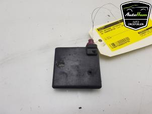 Used GPS antenna (miscellaneous) Volkswagen Transporter T6 2.0 TDI Price € 10,00 Margin scheme offered by AutoHam