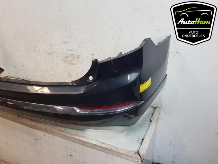 Rear bumper from a Volvo XC90 II 2.0 T8 16V Twin Engine AWD 2020