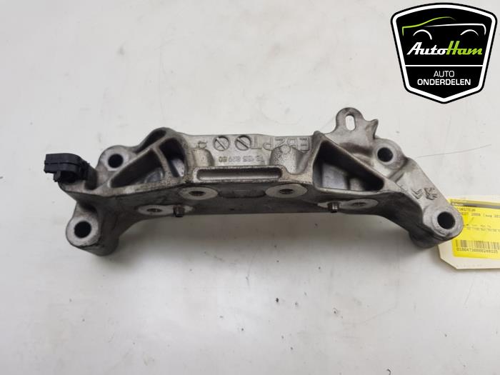 Used Engine mount Peugeot 2008 (CU) 1.2 12V e-THP PureTech 130 Price € 15,00 Margin scheme offered by AutoHam