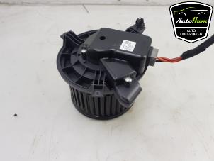 Usados Motor de ventilador de calefactor Tesla Model 3 EV AWD Precio € 42,35 IVA incluido ofrecido por AutoHam