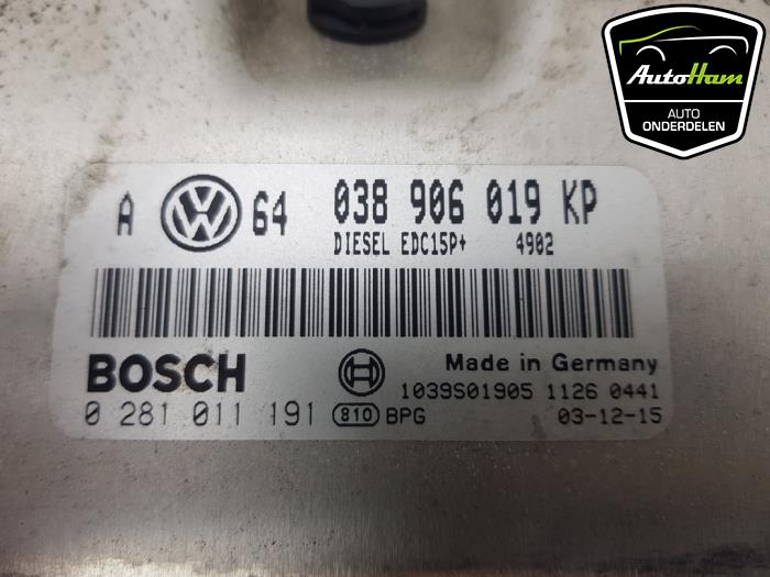 Engine management computer from a Volkswagen Golf IV Variant (1J5) 1.9 TDI 100 2004