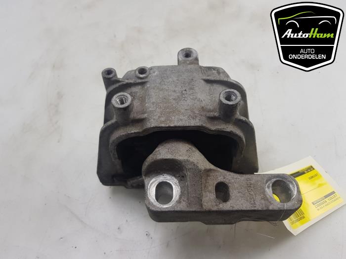 Used Engine mount Volkswagen Golf VI (5K1) 1.6 TDI 16V Price € 25,00 Margin scheme offered by AutoHam