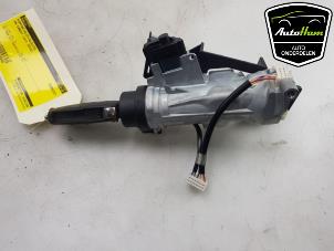 Used Ignition lock + key Volkswagen Caddy IV 2.0 TDI 150 Price € 60,00 Margin scheme offered by AutoHam