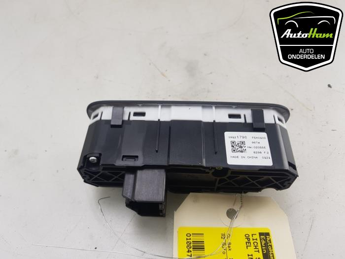 Light switch from a Opel Insignia Sports Tourer 1.6 Turbo 16V 200 2019