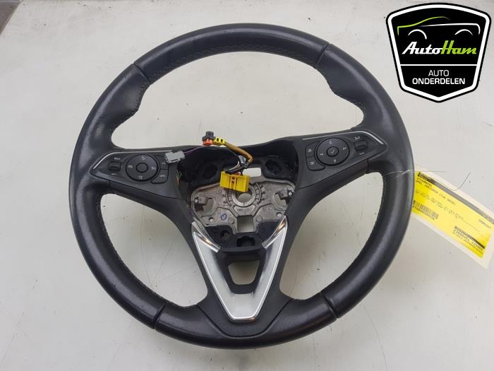 Lenkrad van een Opel Insignia Sports Tourer 1.6 Turbo 16V 200 2019